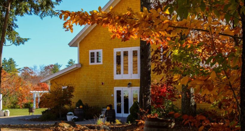 barn photo in the fall