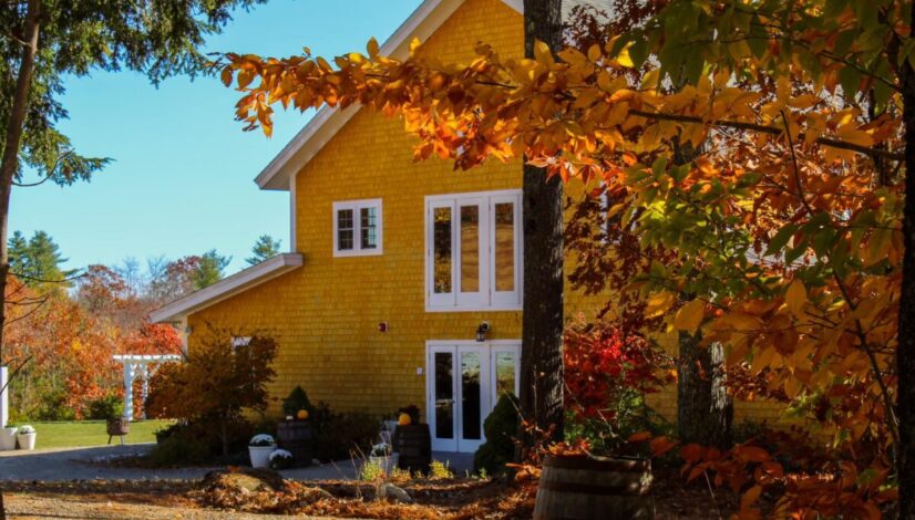 barn photo in the fall